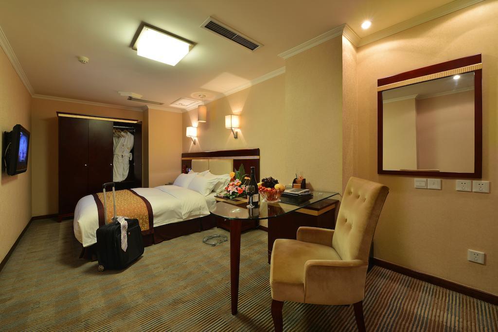 Lutianhua Hotel Chengdu Værelse billede